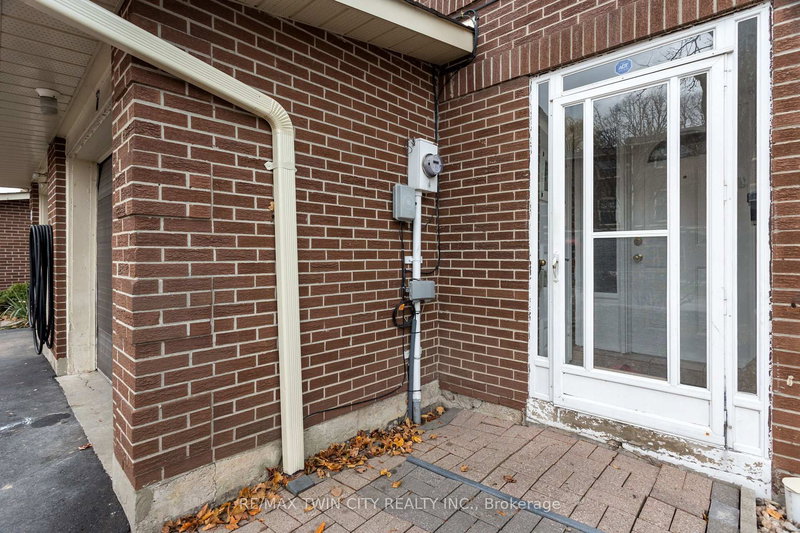 7 Eden Park Dr, Brampton, L6T 3A5 | Image 3