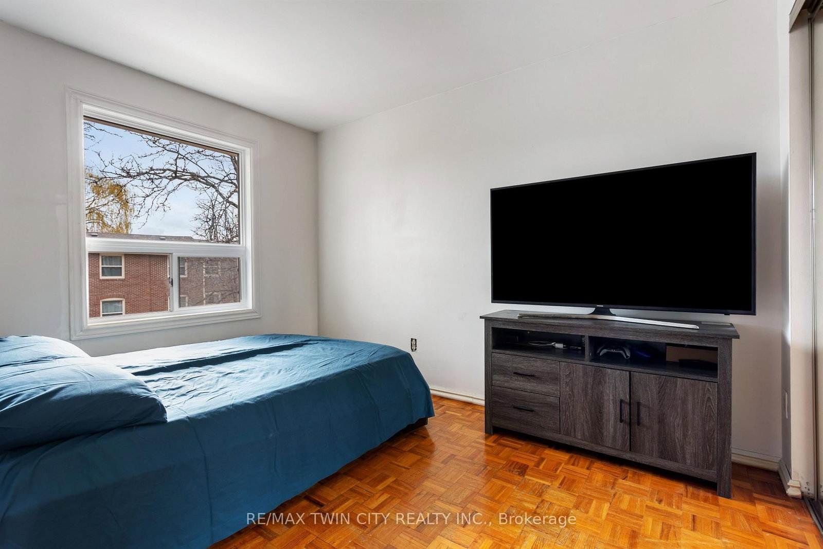 Townhouse for sale at 7 Eden Park Drive, Brampton, Ontario, L6T 3A5 - Southgate - MLS: W12871340