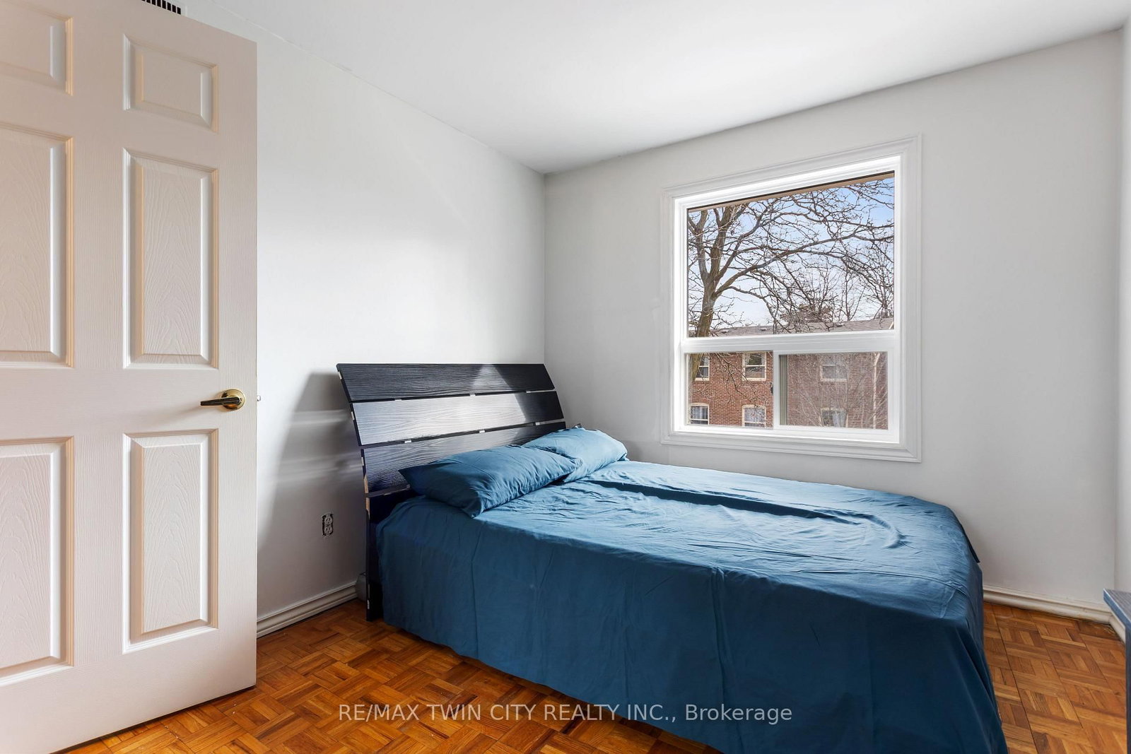 Townhouse for sale at 7 Eden Park Drive, Brampton, Ontario, L6T 3A5 - Southgate - MLS: W12871340