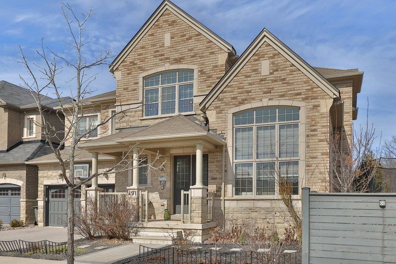 491 Threshing Mill Blvd, Oakville, L6H 7H5 | Image 2