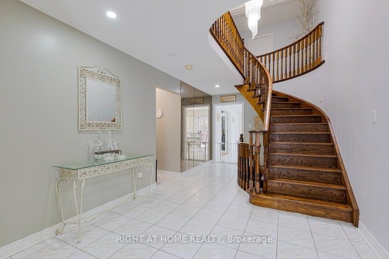 3391 Cajun Cres, Mississauga, L5L 5T8 | Image 3