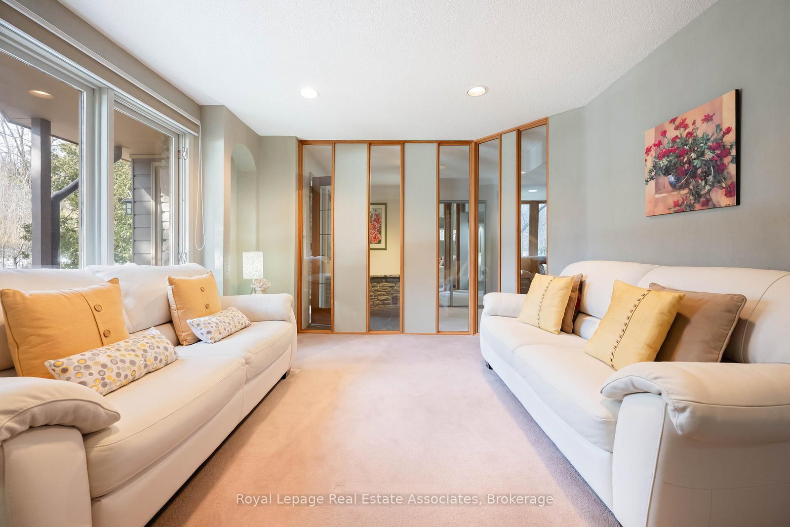 Detached House for sale at 8 Ann Street, Halton Hills, Ontario, L7G 2V2 - Georgetown - MLS: W12871886