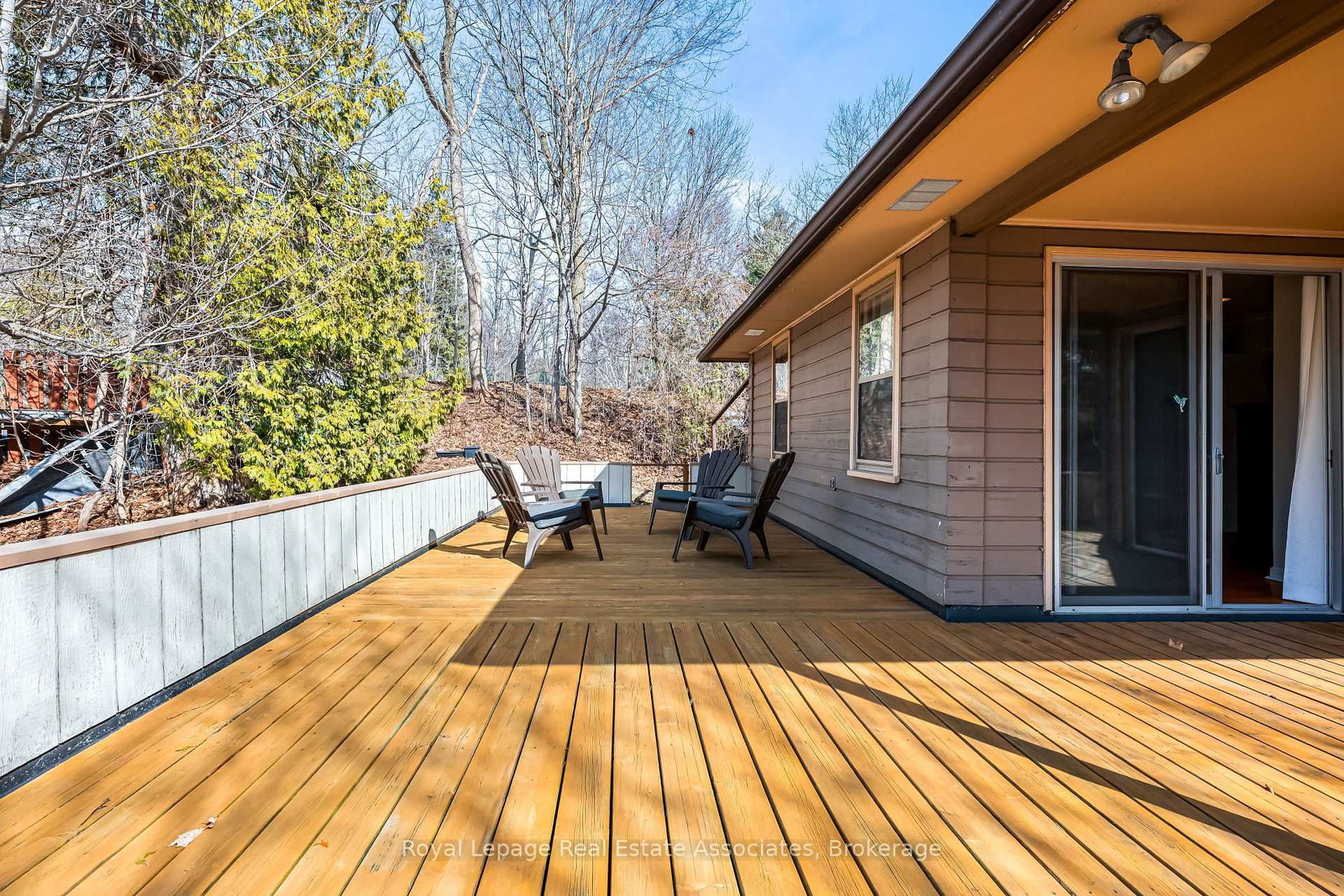 Detached House for sale at 8 Ann Street, Halton Hills, Ontario, L7G 2V2 - Georgetown - MLS: W12871886