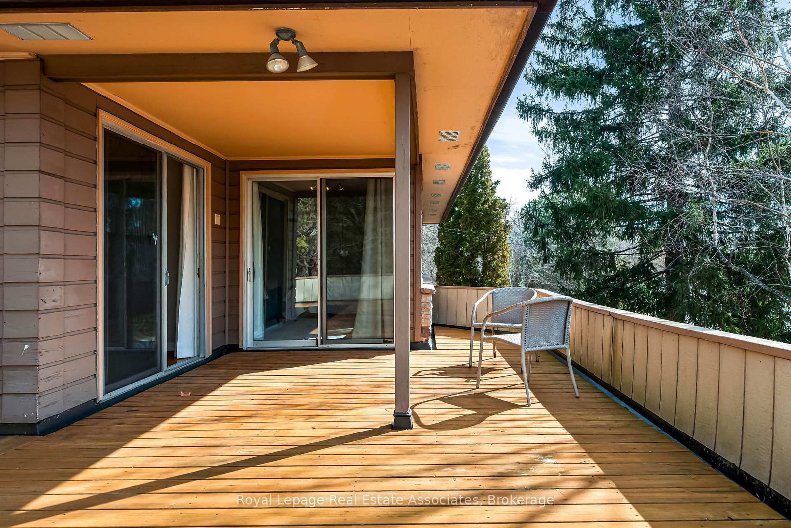 Detached House for sale at 8 Ann Street, Halton Hills, Ontario, L7G 2V2 - Georgetown - MLS: W12871886