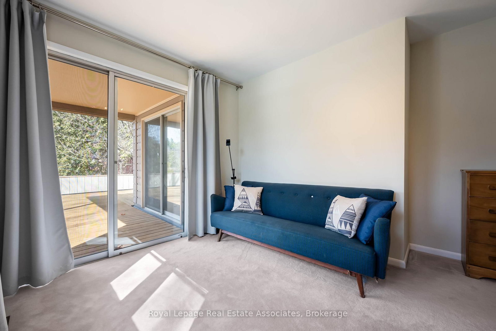 Detached House for sale at 8 Ann Street, Halton Hills, Ontario, L7G 2V2 - Georgetown - MLS: W12871886