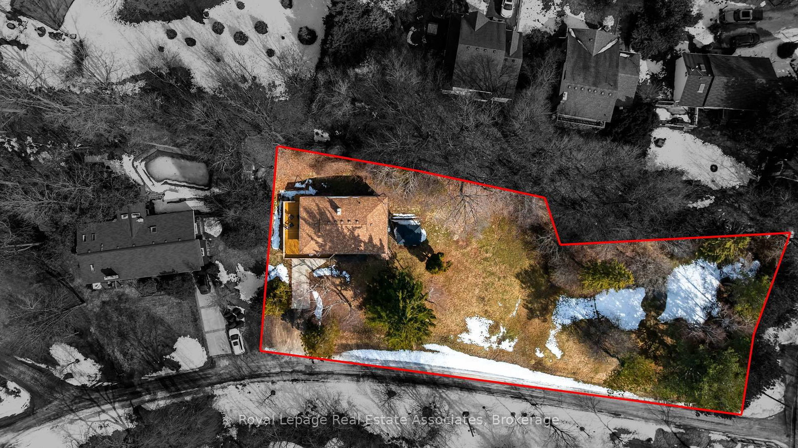 Detached House for sale at 8 Ann Street, Halton Hills, Ontario, L7G 2V2 - Georgetown - MLS: W12871886