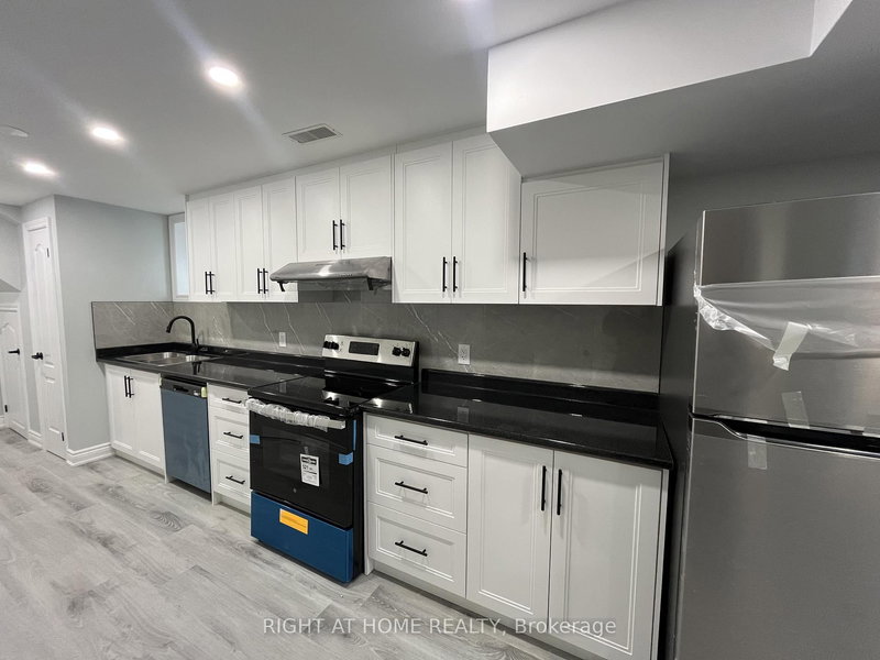 Basement - 22 Amboise Cres, Brampton, L7A 2R2 | Image 3