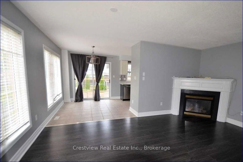 5665 Flora Ave, Burlington, L7L 6X4 | Image 3