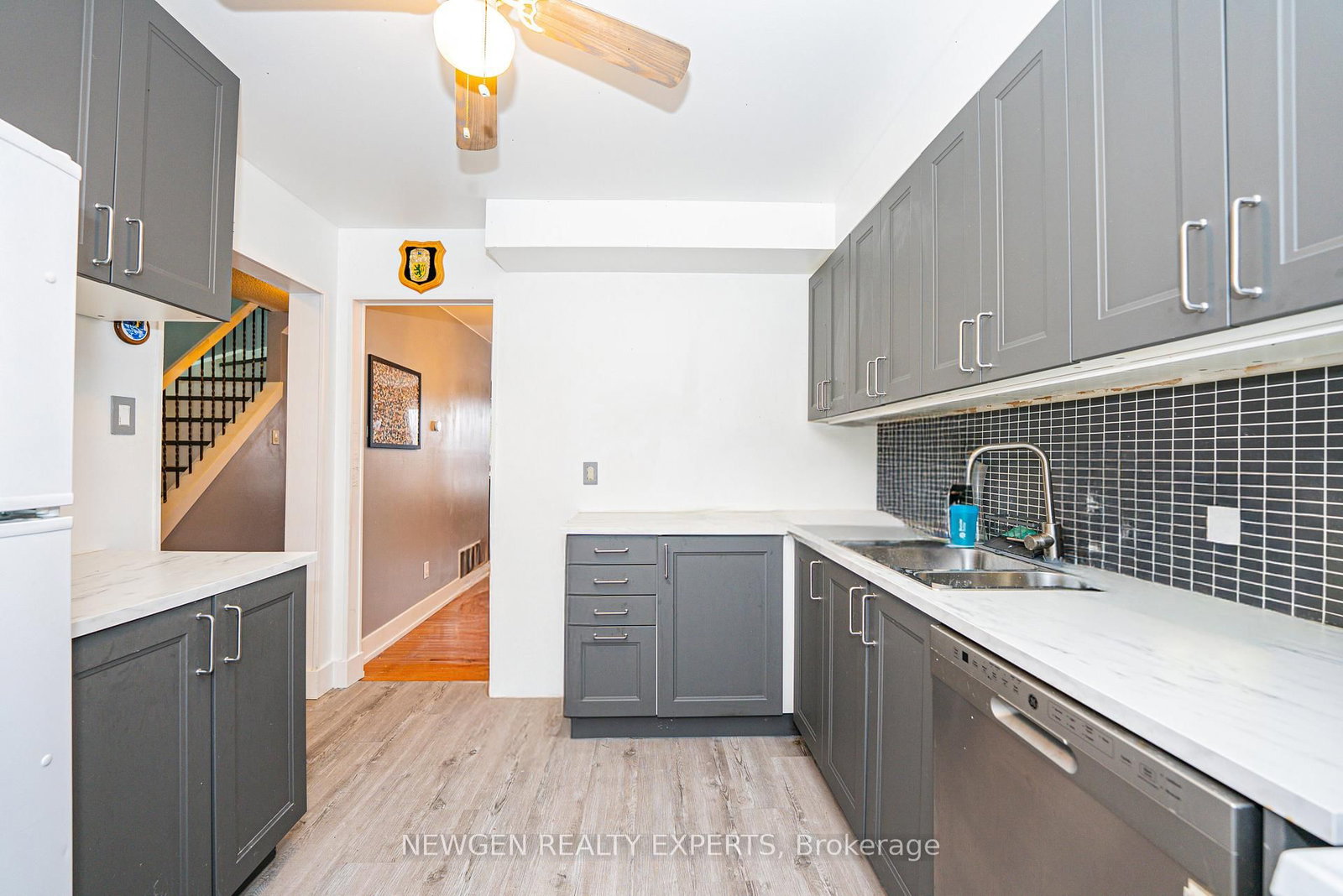 Townhouse sold at 87 Moregate Crescent, Brampton, Ontario, L6S 3K9 - Central Park - MLS: W12872678