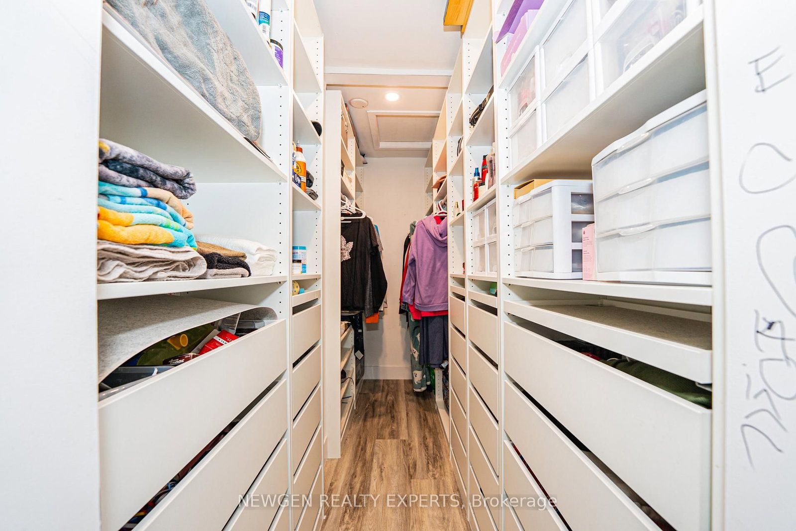 Townhouse sold at 87 Moregate Crescent, Brampton, Ontario, L6S 3K9 - Central Park - MLS: W12872678