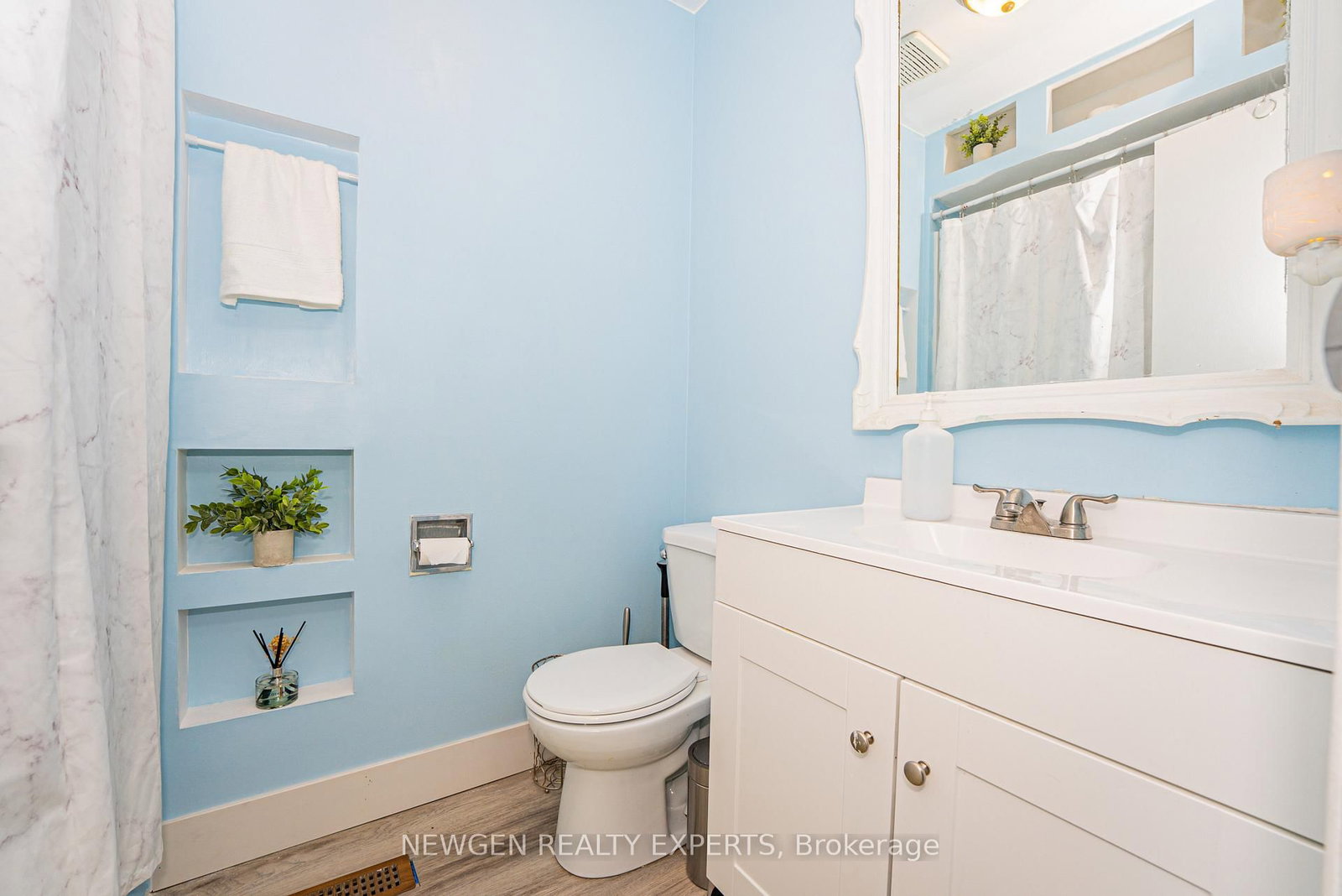 Townhouse sold at 87 Moregate Crescent, Brampton, Ontario, L6S 3K9 - Central Park - MLS: W12872678