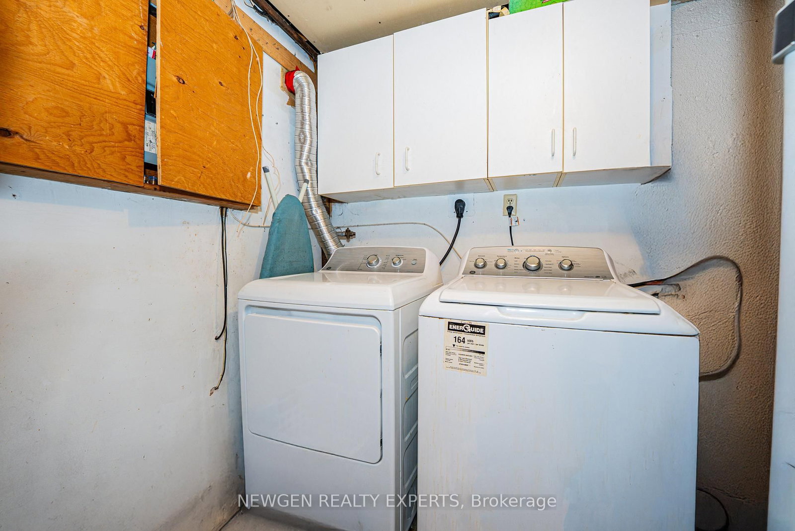 Townhouse sold at 87 Moregate Crescent, Brampton, Ontario, L6S 3K9 - Central Park - MLS: W12872678