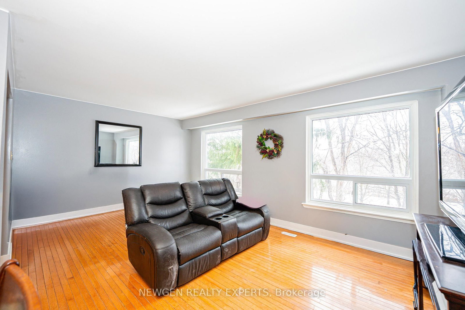 Townhouse sold at 87 Moregate Crescent, Brampton, Ontario, L6S 3K9 - Central Park - MLS: W12872678