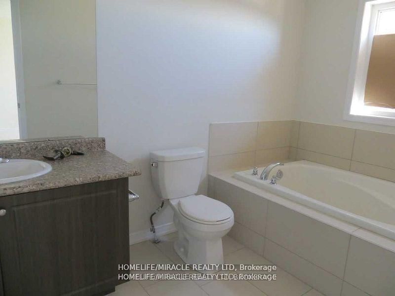 142 Golden Springs Drive • Brampton, ON photo 14