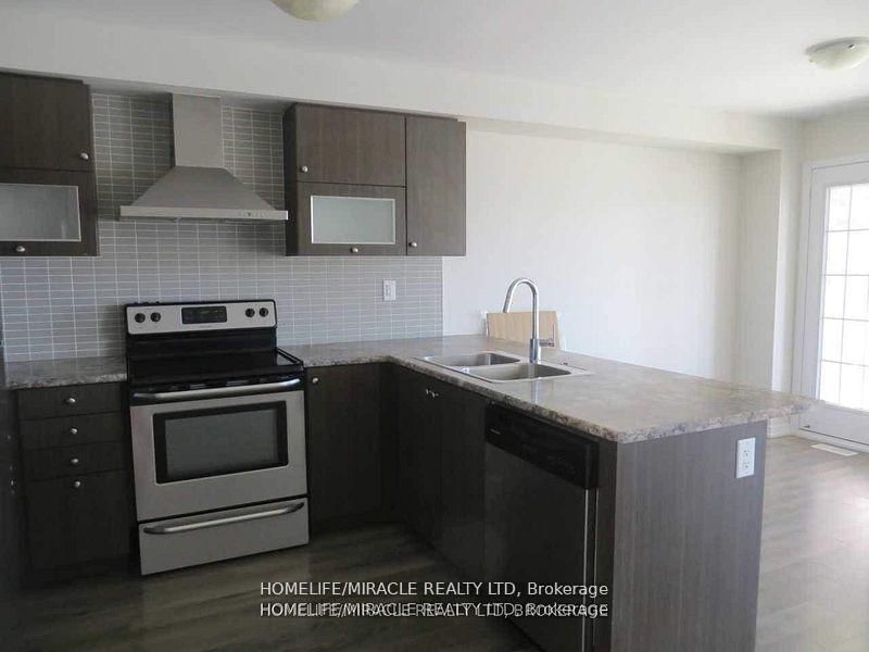 142 Golden Springs Drive • Brampton, ON photo 5