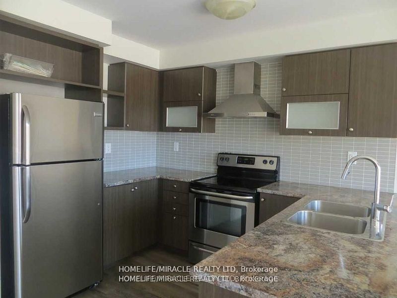 142 Golden Springs Drive • Brampton, ON photo 6