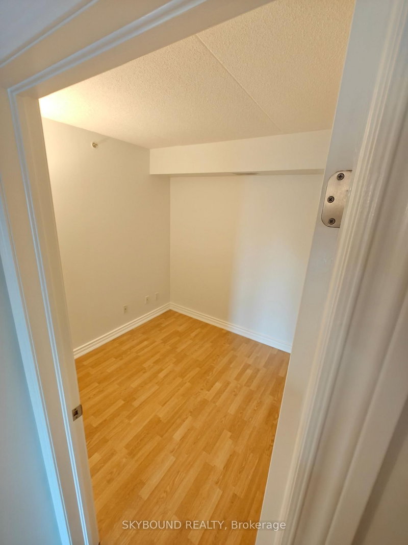 206 - 1800 Walker's Line, Burlington, L7M 4V2 | Image 3