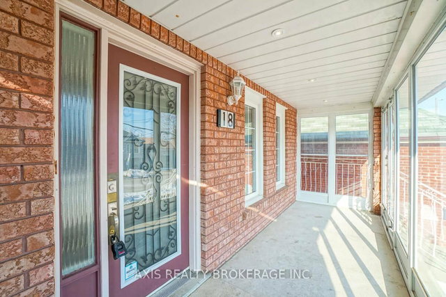18 Maple Bush Avenue