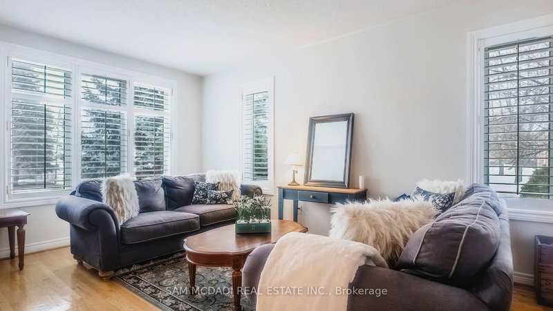 5396 Planter's Wd Crt, Mississauga, L5M 5V2 | Image 2