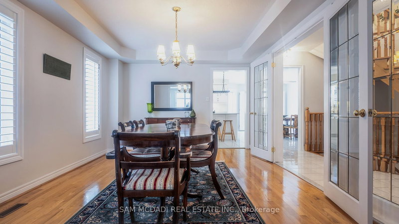 5396 Planter's Wd Crt, Mississauga, L5M 5V2 | Image 3