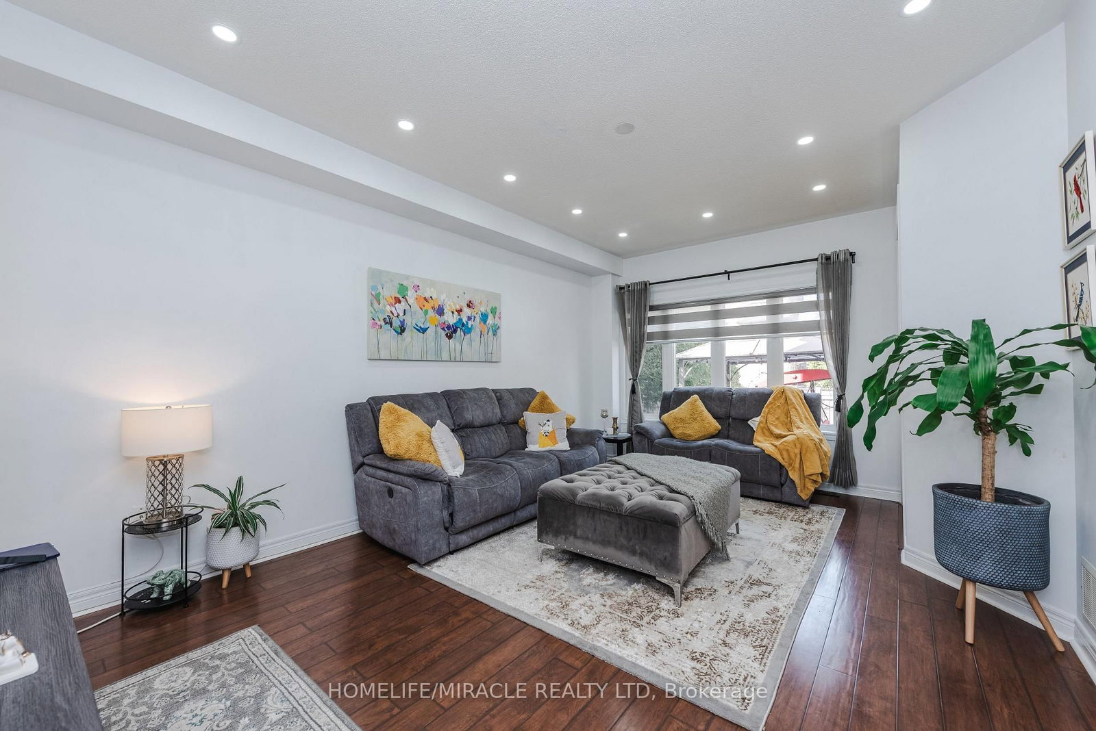 Detached House for sale at 28 Iverson Drive, Brampton, Ontario, L6X 0L6 - Credit Valley - MLS: W12873394