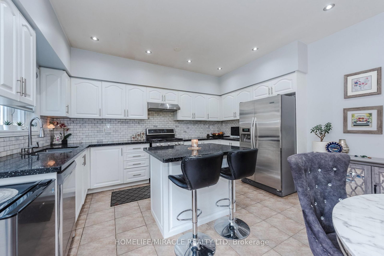 Detached House for sale at 28 Iverson Drive, Brampton, Ontario, L6X 0L6 - Credit Valley - MLS: W12873394