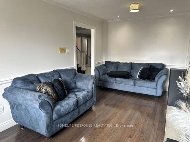 Detached House for sale at 16 Cochrane Avenue, Brampton, Ontario, L6Z 4J4 - Heart Lake East - MLS: W12873446