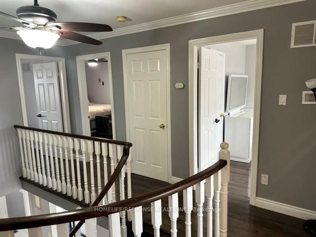 Detached House for sale at 16 Cochrane Avenue, Brampton, Ontario, L6Z 4J4 - Heart Lake East - MLS: W12873446