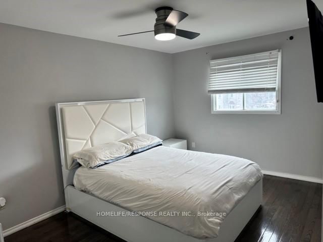 Detached House for sale at 16 Cochrane Avenue, Brampton, Ontario, L6Z 4J4 - Heart Lake East - MLS: W12873446