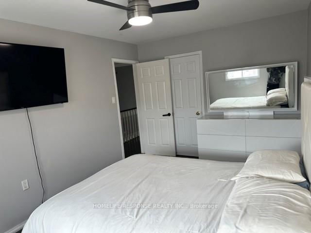 Detached House for sale at 16 Cochrane Avenue, Brampton, Ontario, L6Z 4J4 - Heart Lake East - MLS: W12873446