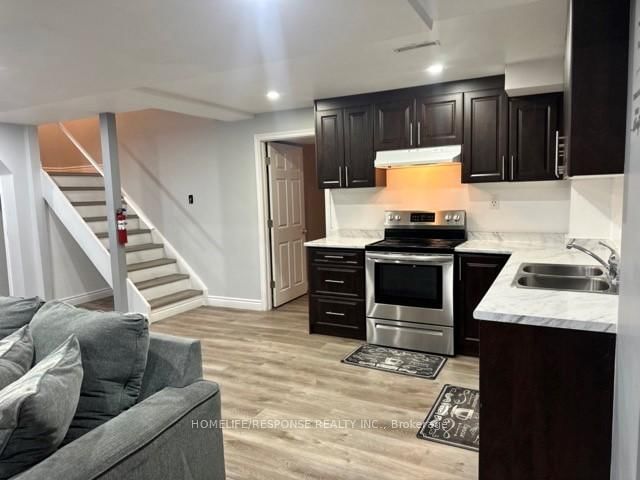 Detached House for sale at 16 Cochrane Avenue, Brampton, Ontario, L6Z 4J4 - Heart Lake East - MLS: W12873446