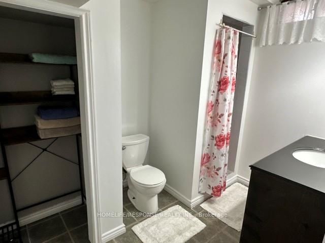 Detached House for sale at 16 Cochrane Avenue, Brampton, Ontario, L6Z 4J4 - Heart Lake East - MLS: W12873446