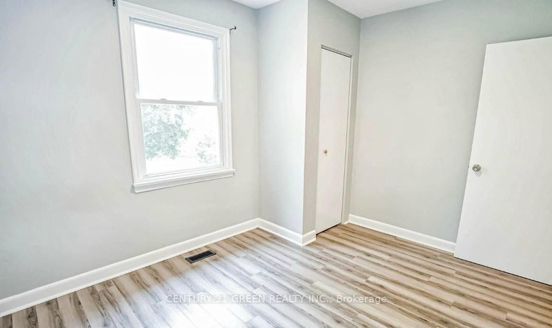 MAIN - 124 Mcmurchy Ave S, Brampton, L6Y 1Y9 | Image 2