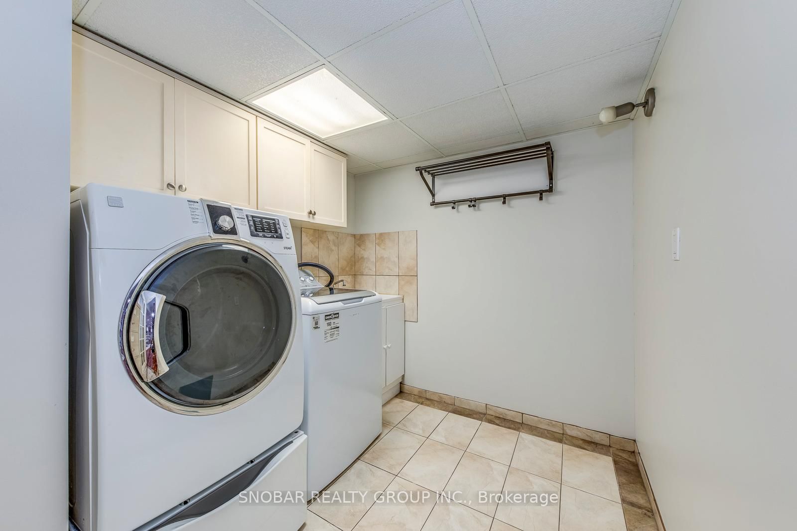 Detached House for sale at 71 Premium Way, Mississauga, Ontario, L5B 1A1 - Cooksville - MLS: W12873728