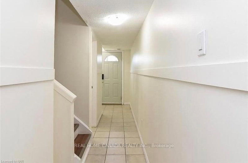 34 - 6449 Glen Erin Dr, Mississauga, L5N 2T2 | Image 2