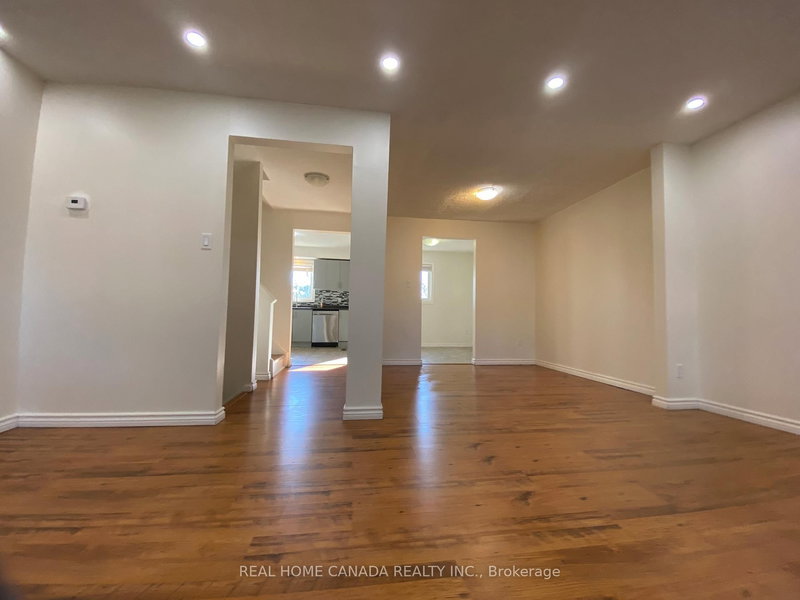 34 - 6449 Glen Erin Dr, Mississauga, L5N 2T2 | Image 3