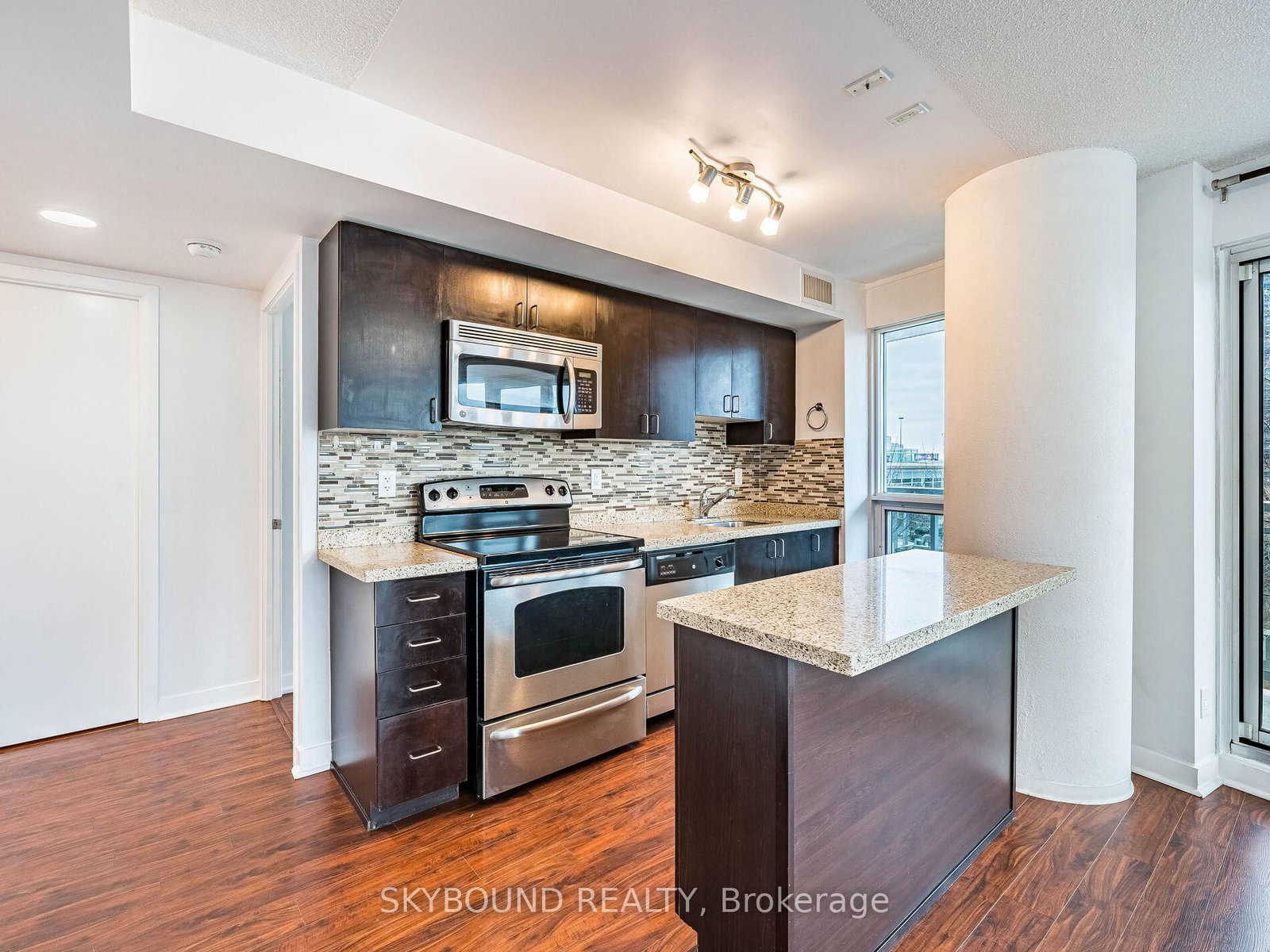 Condo for lease at 503-155 Legion Road, Toronto, Ontario, M8Y 0A7 - Mimico - MLS: W12874108
