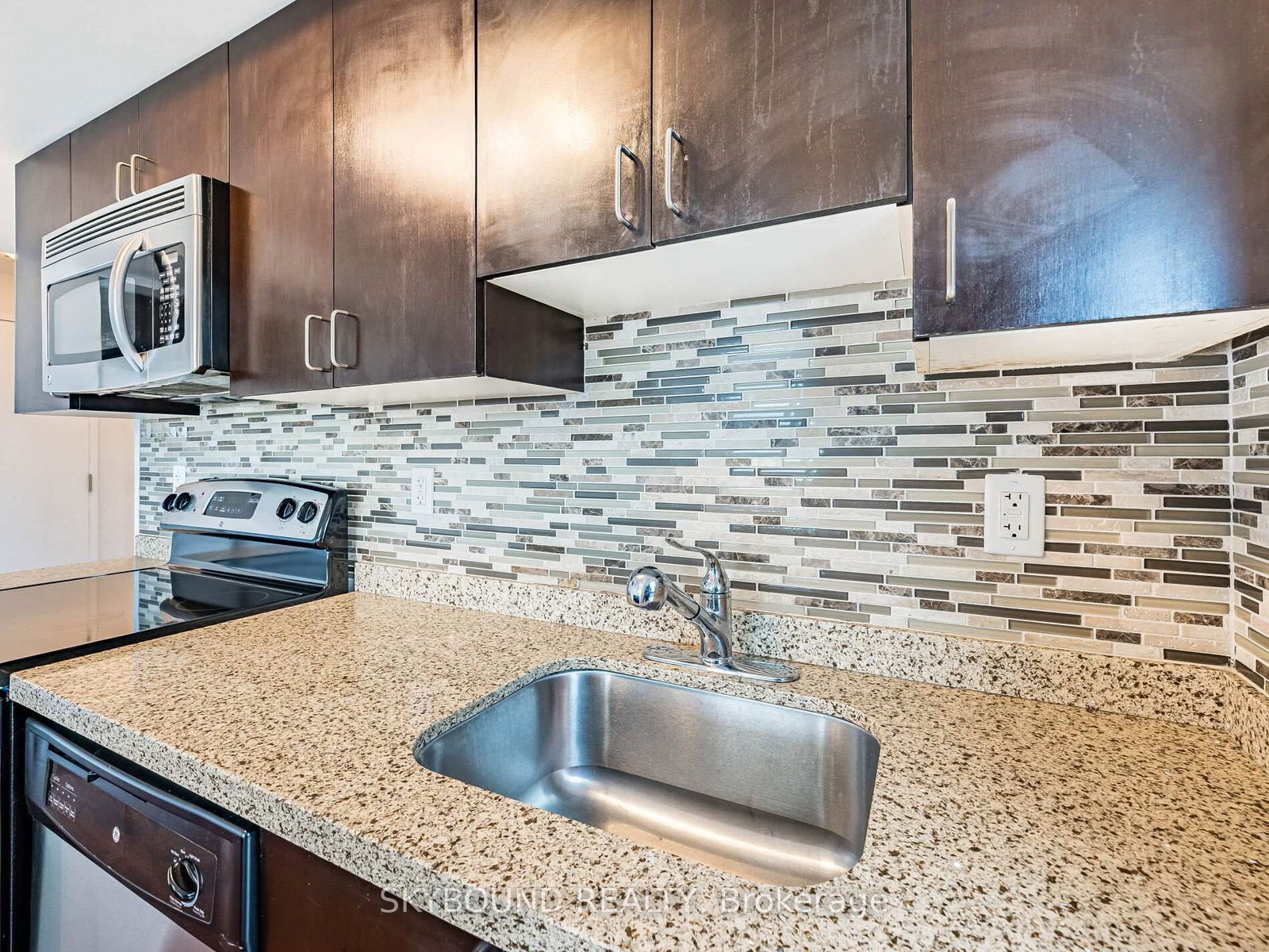 Condo for lease at 503-155 Legion Road, Toronto, Ontario, M8Y 0A7 - Mimico - MLS: W12874108