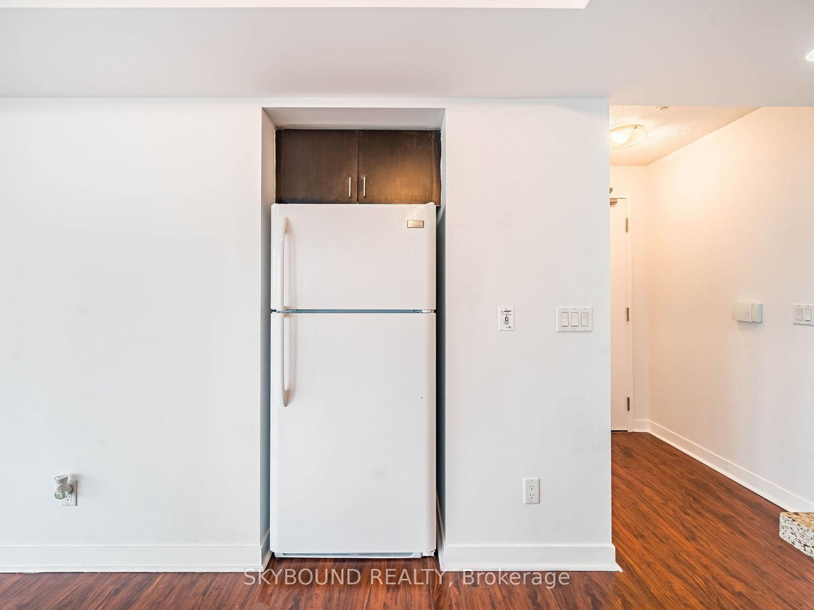 Condo for lease at 503-155 Legion Road, Toronto, Ontario, M8Y 0A7 - Mimico - MLS: W12874108