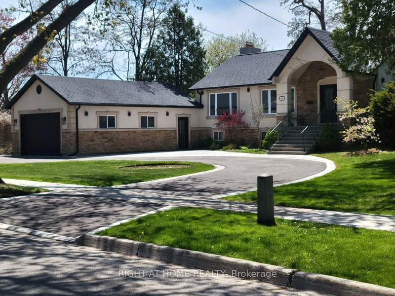 2090 Stonehouse Cres, Mississauga, L5H 3J1 | Image 3