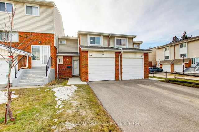 49 - 44 Franklin Court