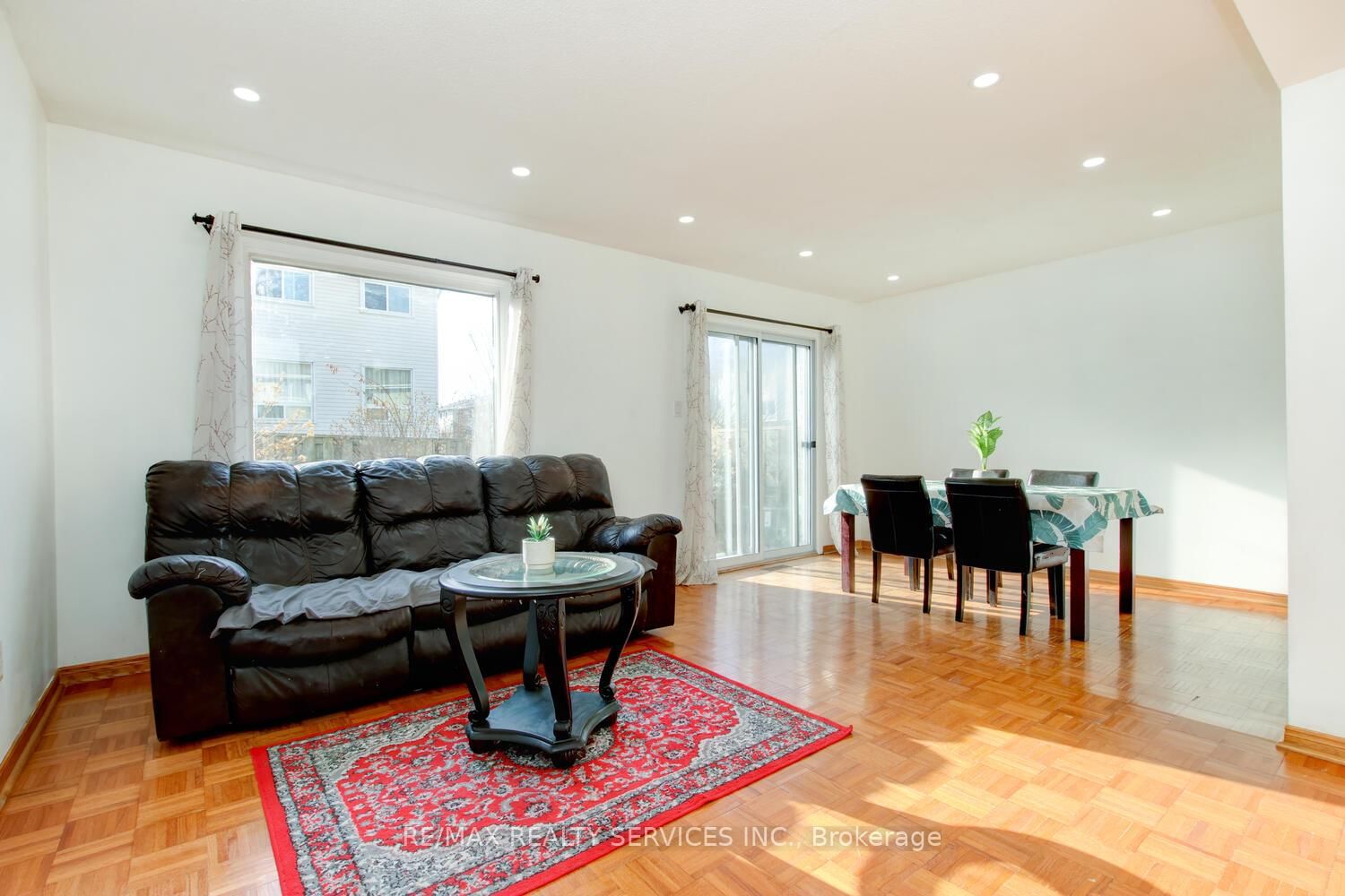 Townhouse for sale at 49-44 Franklin Court, Brampton, Ontario, L6T 3Z1 - Bramalea West Industrial - MLS: W12874408