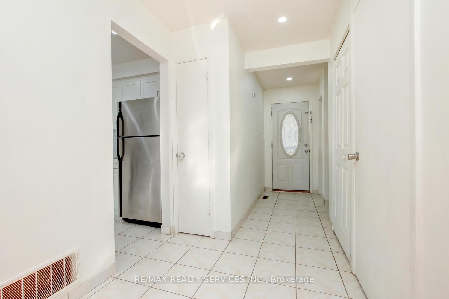 Townhouse for sale at 49-44 Franklin Court, Brampton, Ontario, L6T 3Z1 - Bramalea West Industrial - MLS: W12874408