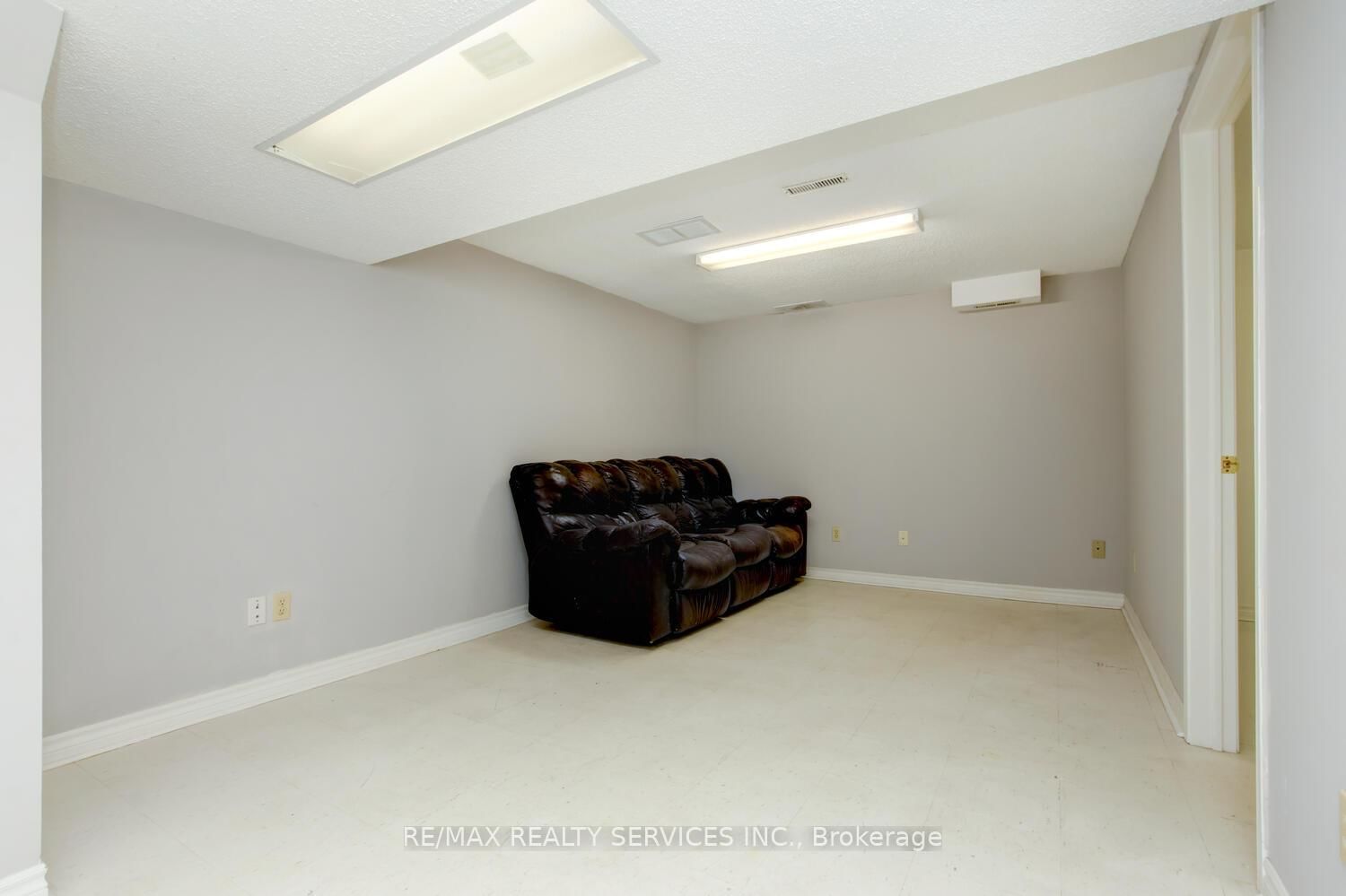 Townhouse for sale at 49-44 Franklin Court, Brampton, Ontario, L6T 3Z1 - Bramalea West Industrial - MLS: W12874408