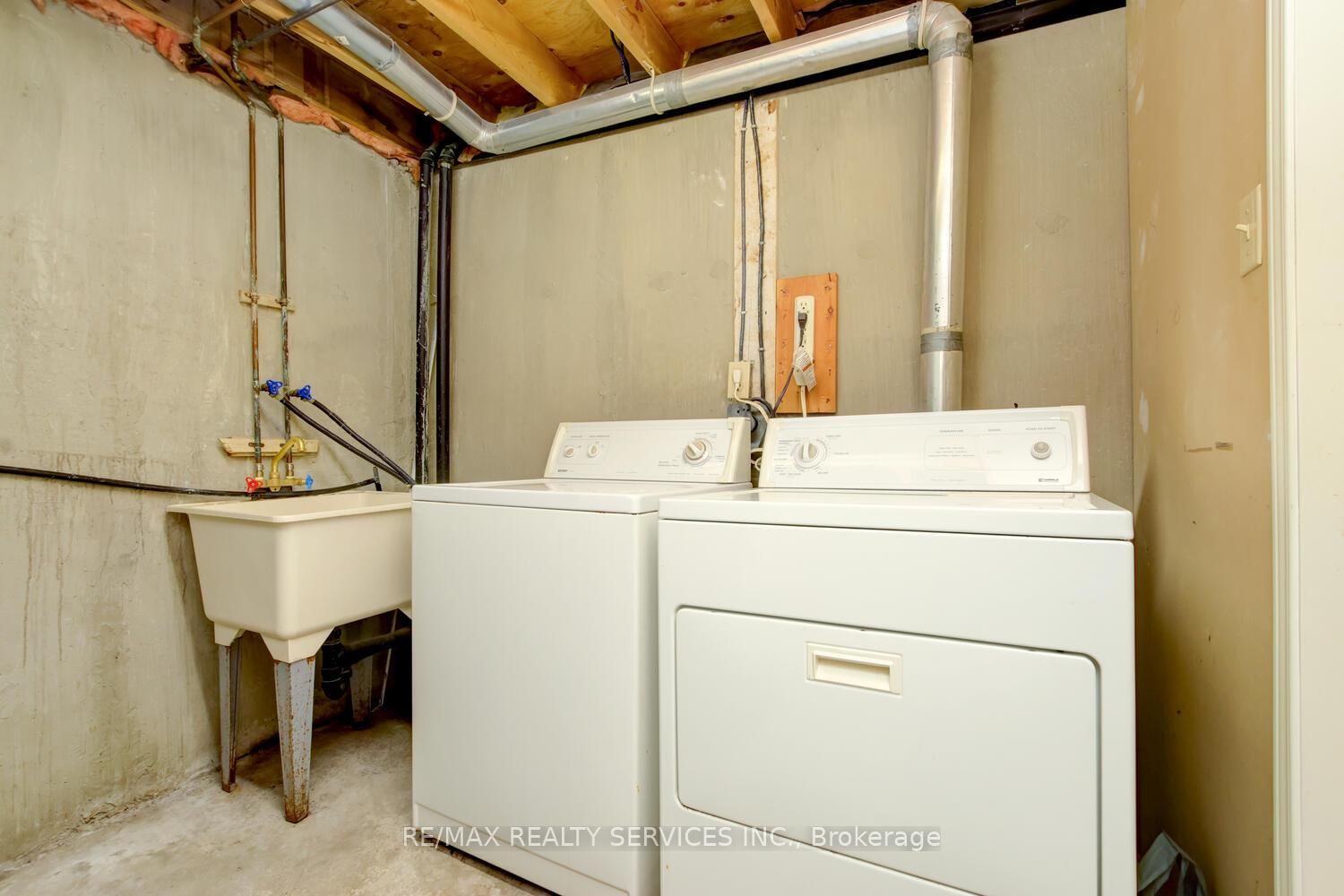 Townhouse for sale at 49-44 Franklin Court, Brampton, Ontario, L6T 3Z1 - Bramalea West Industrial - MLS: W12874408