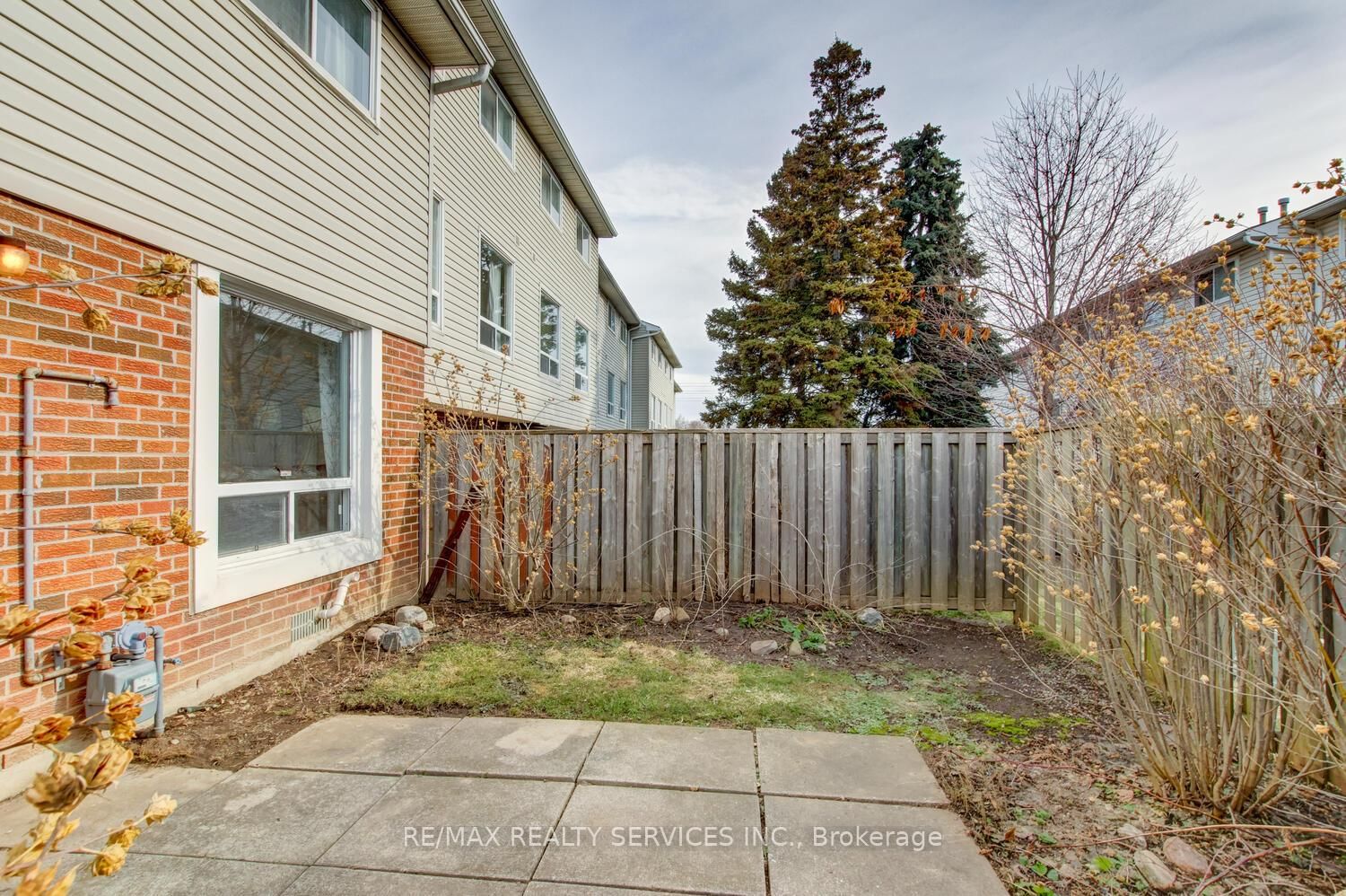 Townhouse for sale at 49-44 Franklin Court, Brampton, Ontario, L6T 3Z1 - Bramalea West Industrial - MLS: W12874408