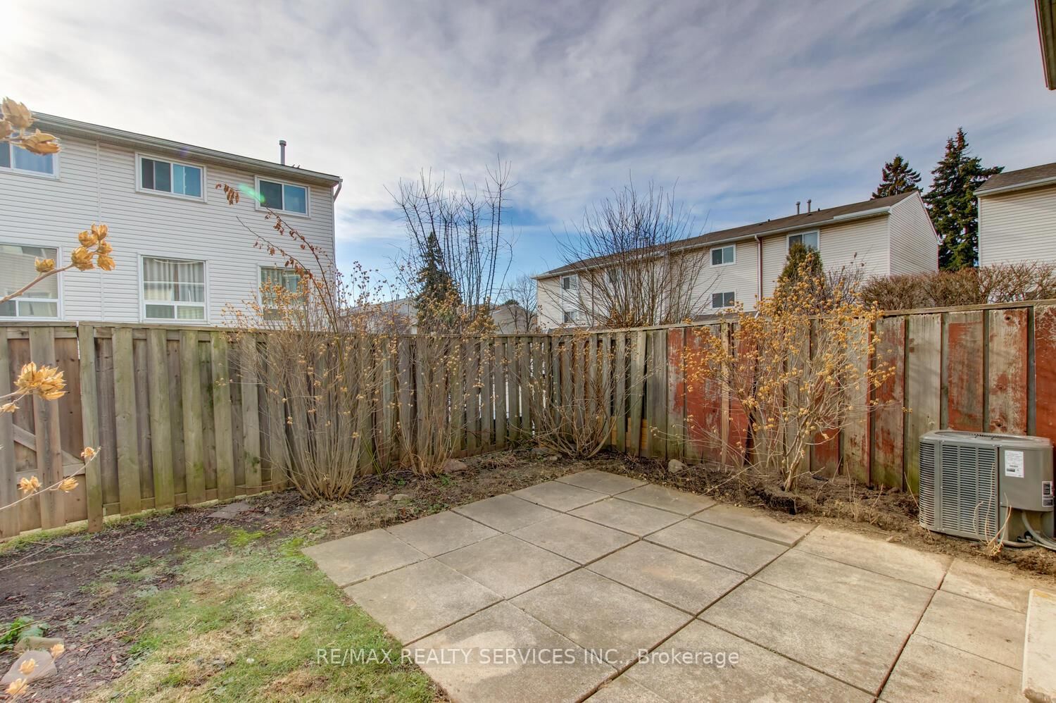 Townhouse for sale at 49-44 Franklin Court, Brampton, Ontario, L6T 3Z1 - Bramalea West Industrial - MLS: W12874408