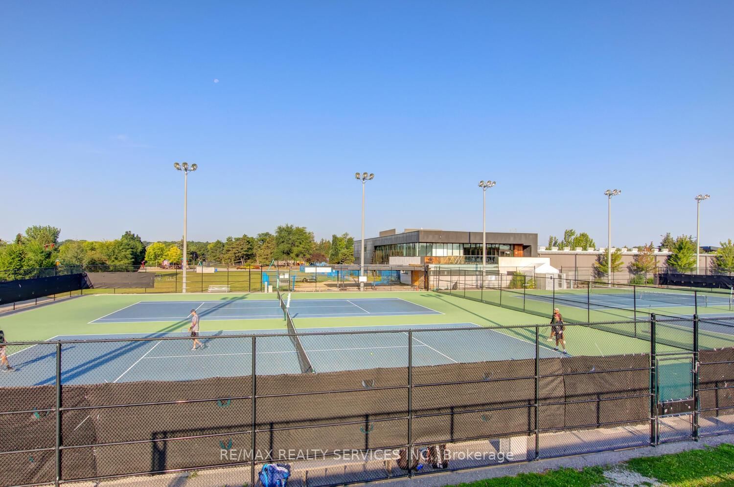 Townhouse for sale at 49-44 Franklin Court, Brampton, Ontario, L6T 3Z1 - Bramalea West Industrial - MLS: W12874408