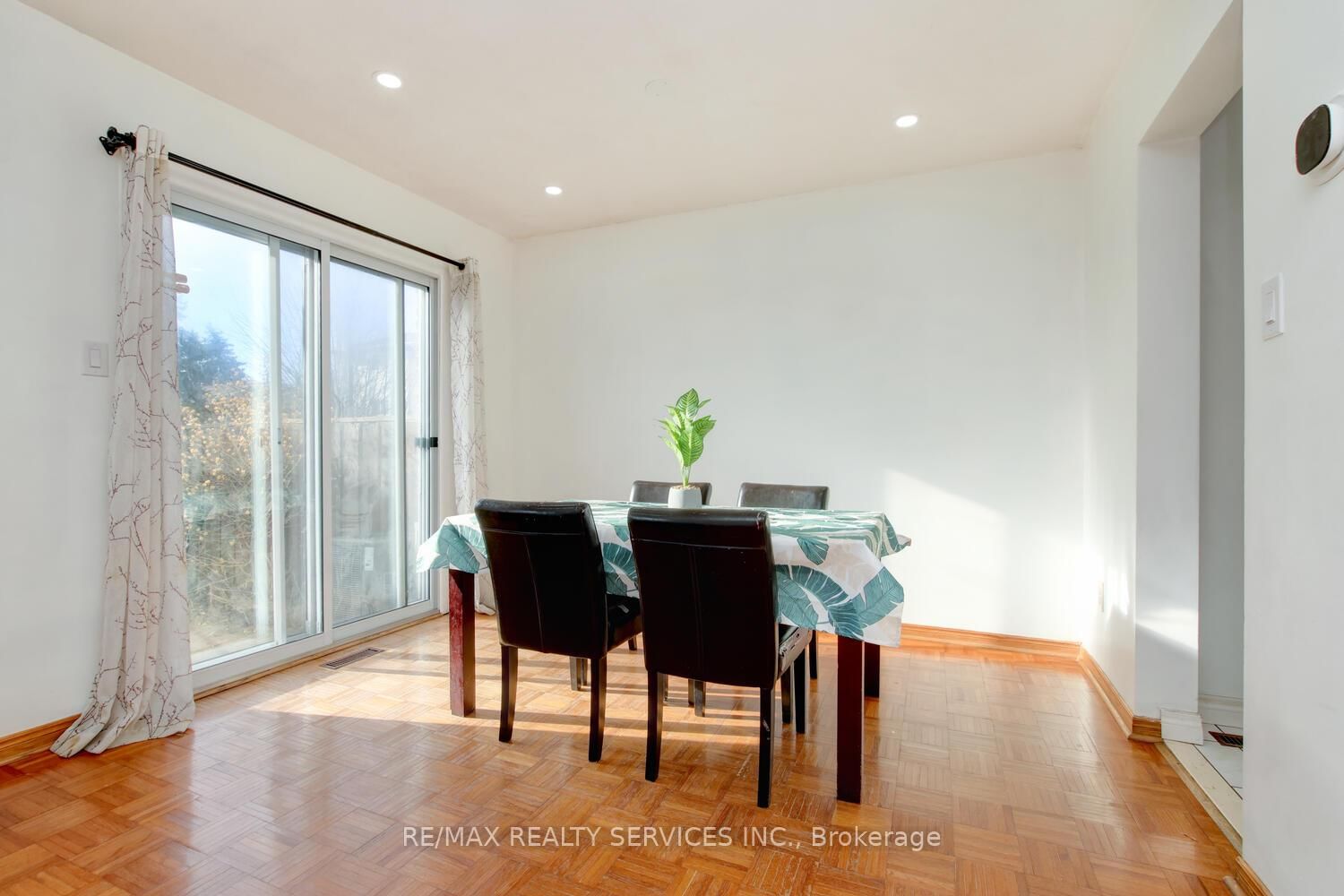 Townhouse for sale at 49-44 Franklin Court, Brampton, Ontario, L6T 3Z1 - Bramalea West Industrial - MLS: W12874408