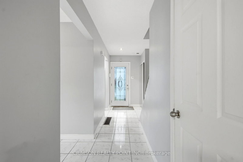 34 Hillbank Tr, Brampton, L6S 1P6 | Image 3